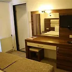 Albano Otel Çeşme