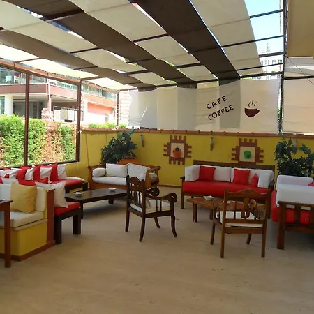 アルバーノ Çeşme