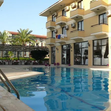 アルバーノ 3* Çeşme