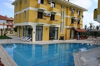 アルバーノ ホテル Çeşme