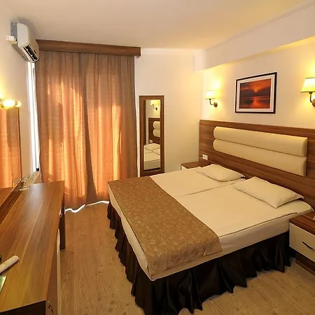 Otel Albano 3*