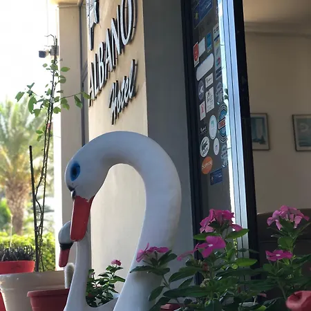 Albano Otel Çeşme