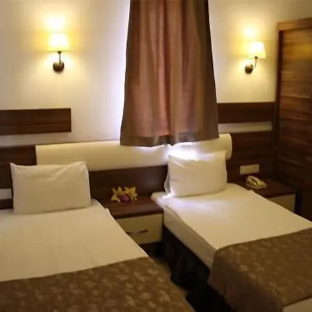 Otel Albano 3*