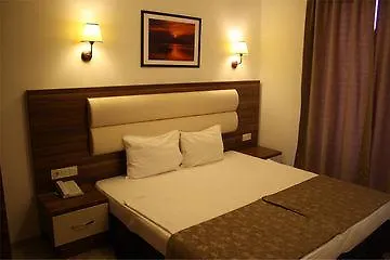 Otel Albano
